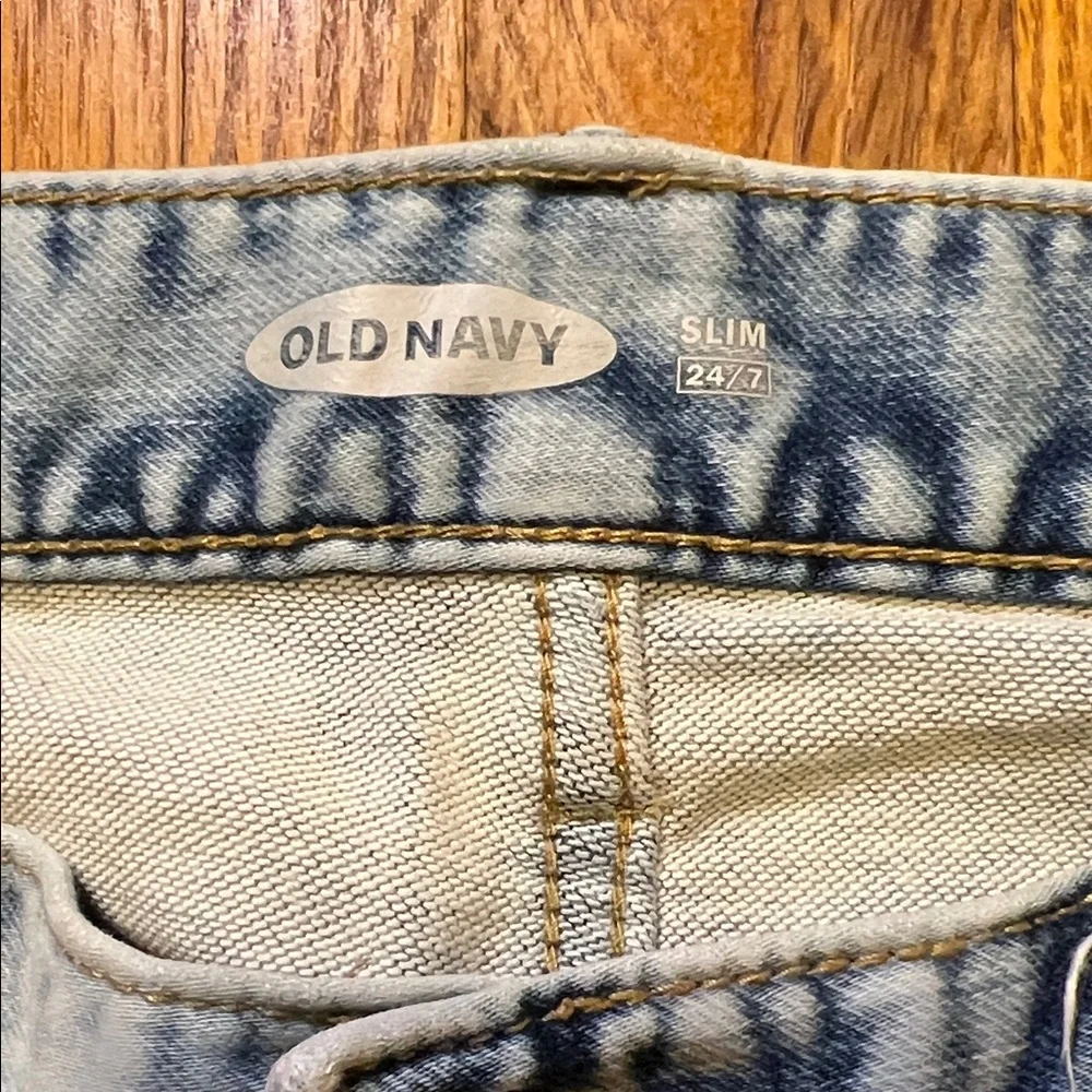 Old Navy stylish light